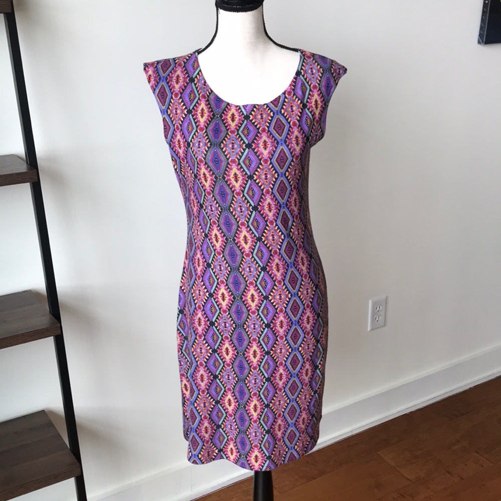 4/$25 NWOT Nally & Millie Kaleidoscope Dress